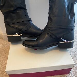 Knee-high Women’s Black Boots sz 11